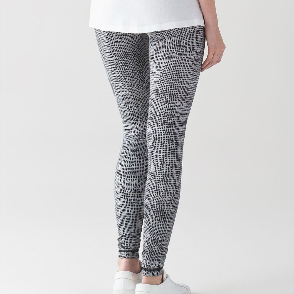 NWOT Lululemon Wunder Under Pant Fall Net Black White